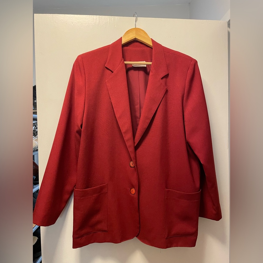 Deep red vintage blazer. Size 12 or M/L